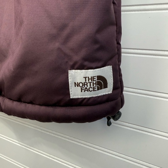 The North Face women’s purple Sylvester colorblock retro puffer vest. Size XL - Picture 6 of 10